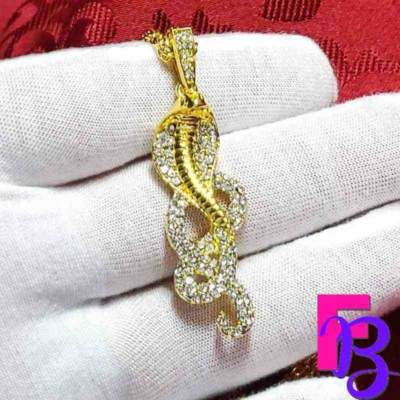 Gold Cobra Pendant - Picture 2 of 7